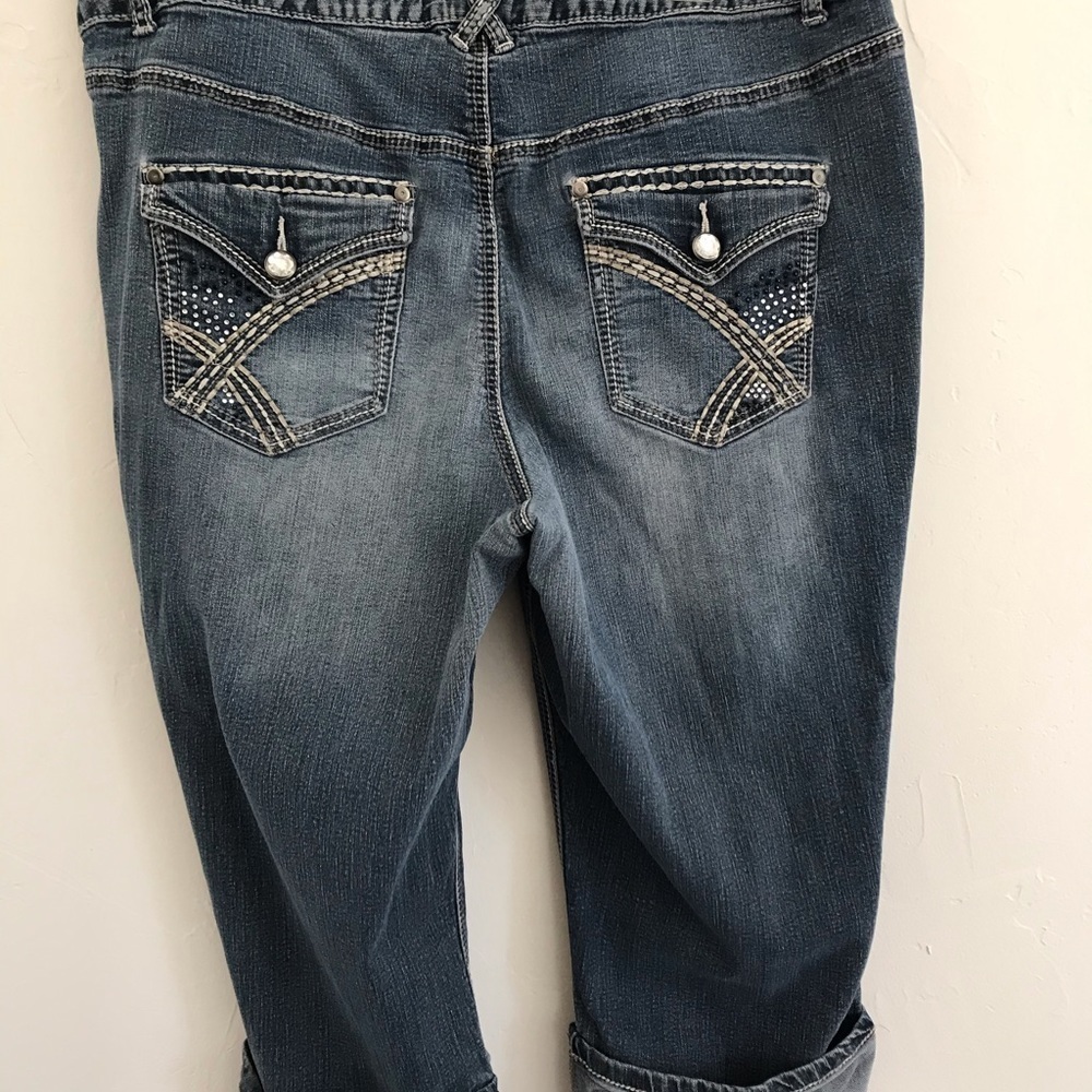 Bling Capris - Picture 2 of 7